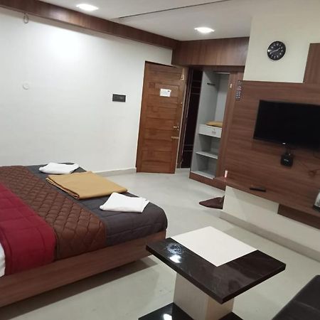 GRAND Meridian Vinnamangalam Bagian luar foto