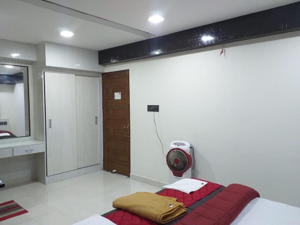 GRAND Meridian Vinnamangalam Bagian luar foto