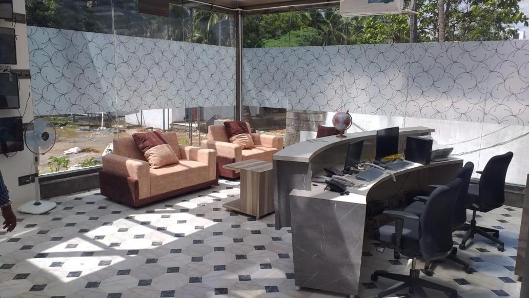 GRAND Meridian Vinnamangalam Bagian luar foto