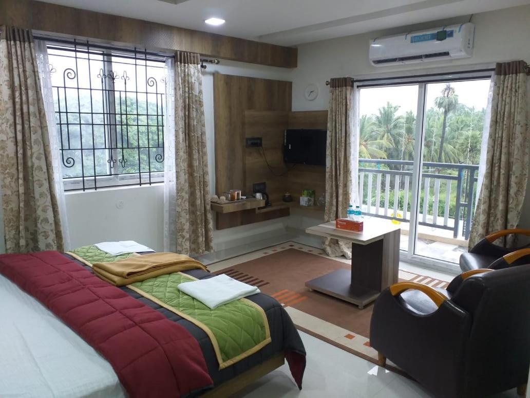 GRAND Meridian Vinnamangalam Bagian luar foto
