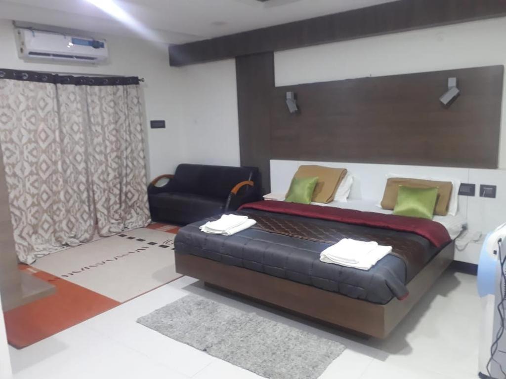 GRAND Meridian Vinnamangalam Bagian luar foto