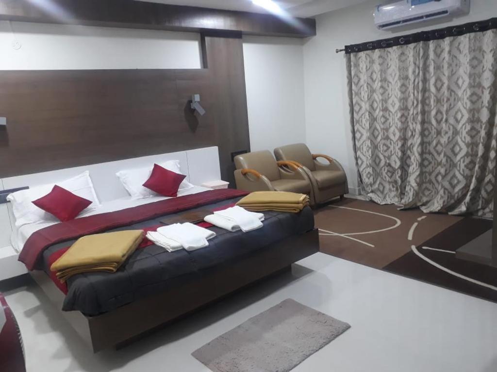 GRAND Meridian Vinnamangalam Bagian luar foto