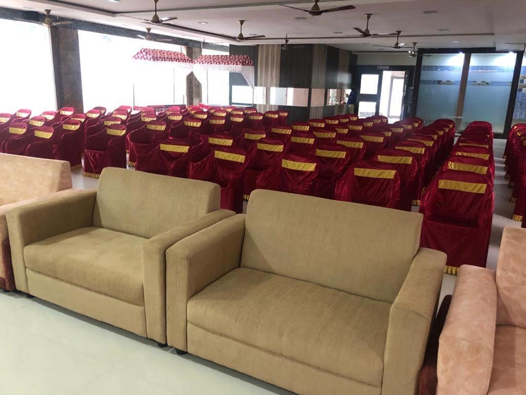 GRAND Meridian Vinnamangalam Bagian luar foto