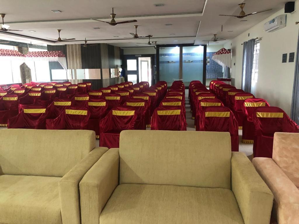 GRAND Meridian Vinnamangalam Bagian luar foto