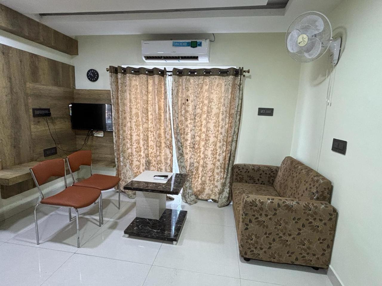 GRAND Meridian Vinnamangalam Bagian luar foto