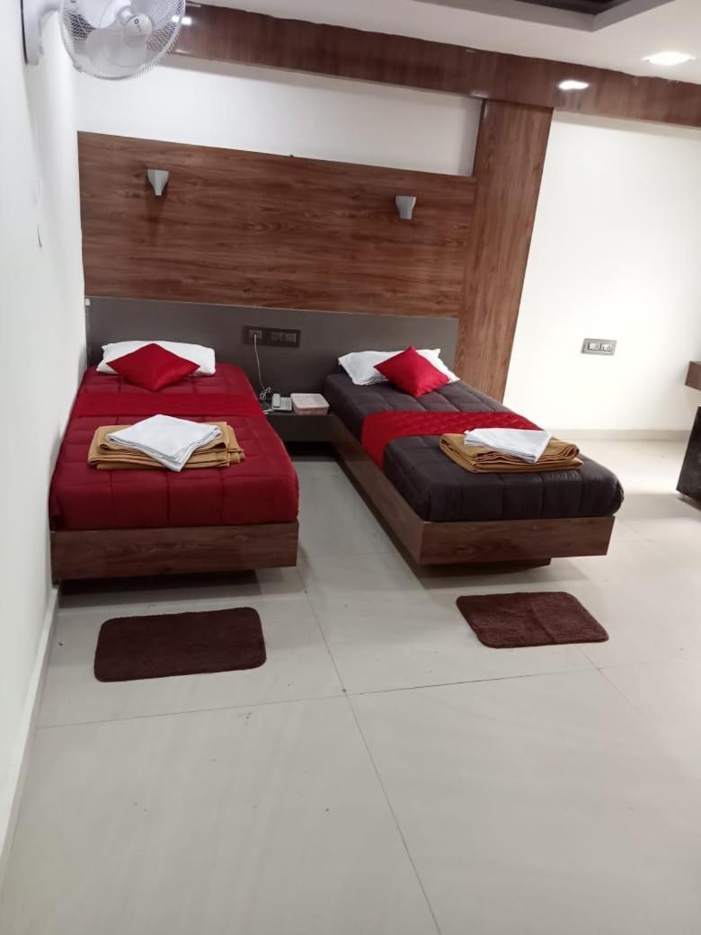 GRAND Meridian Vinnamangalam Bagian luar foto